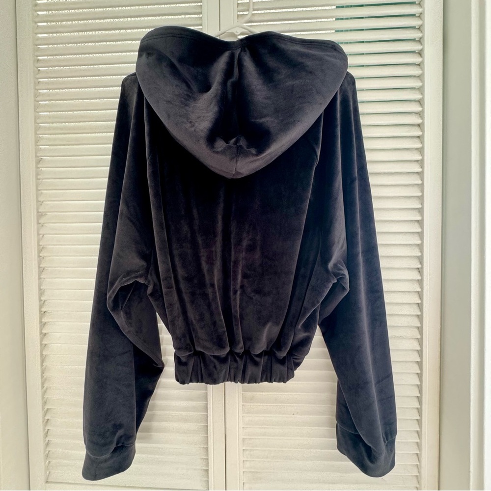 Victoria’ Secret Velour Cropped Zip Hoodie - M